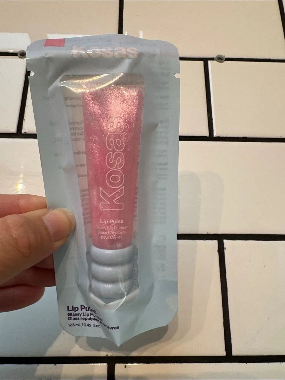 NWT Kosas Lip Pulse - Glassy Lip Plumper in CLEAR IRIDESCENT PINK SHIMMER